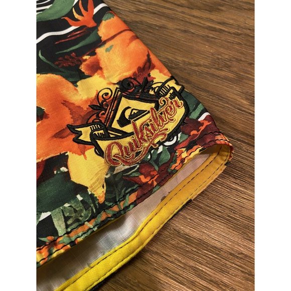 Quicksilver Mens Board Beach Shorts Cargo Multicolor Size W38 - Picture 2 of 4